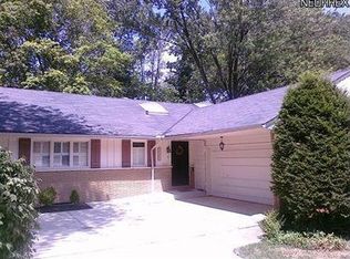 30200 Ashton Ln, Bay Village, OH