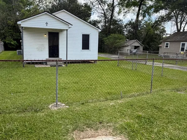 930 Evangeline Dr, Lafayette, LA 70501