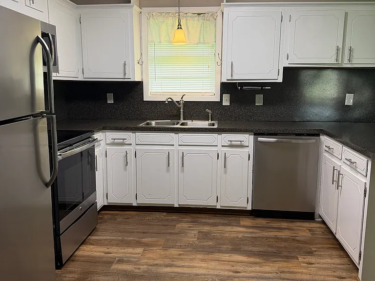 211 Forest Hill Rd — Photo 9