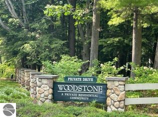 12 Frog Pond Dr, Glen Arbor, MI 49636