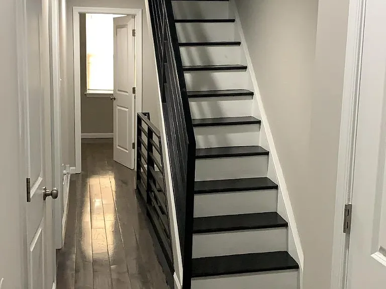 3825 Cambridge St — Photo 4