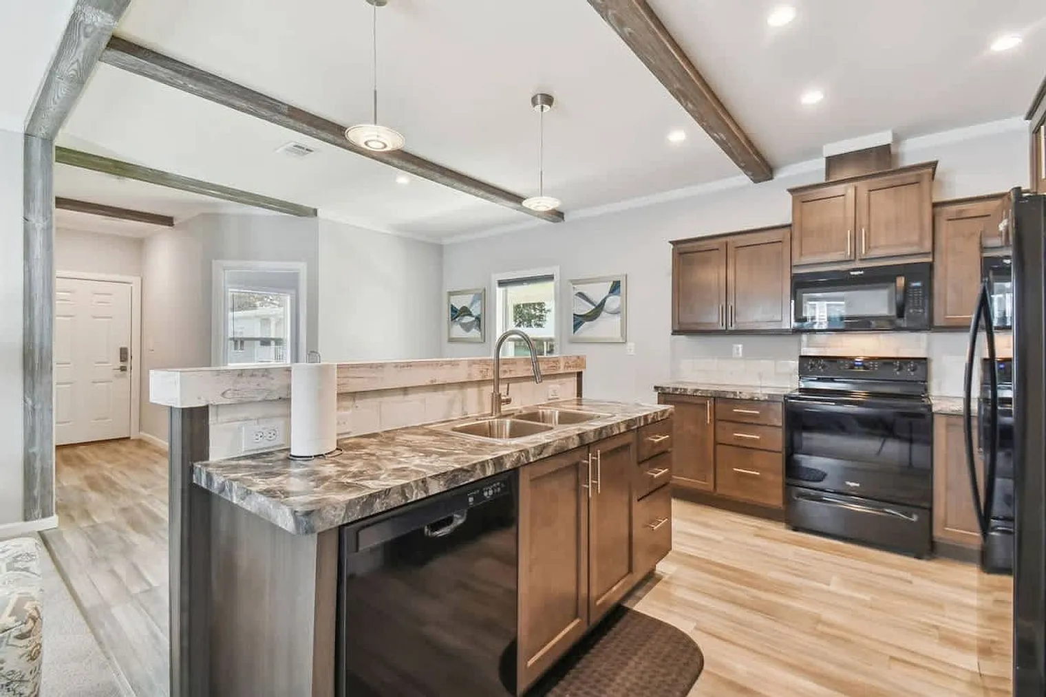 2 bed, 2.0 bath, 1280 sqft, $3,120 — Photo 3