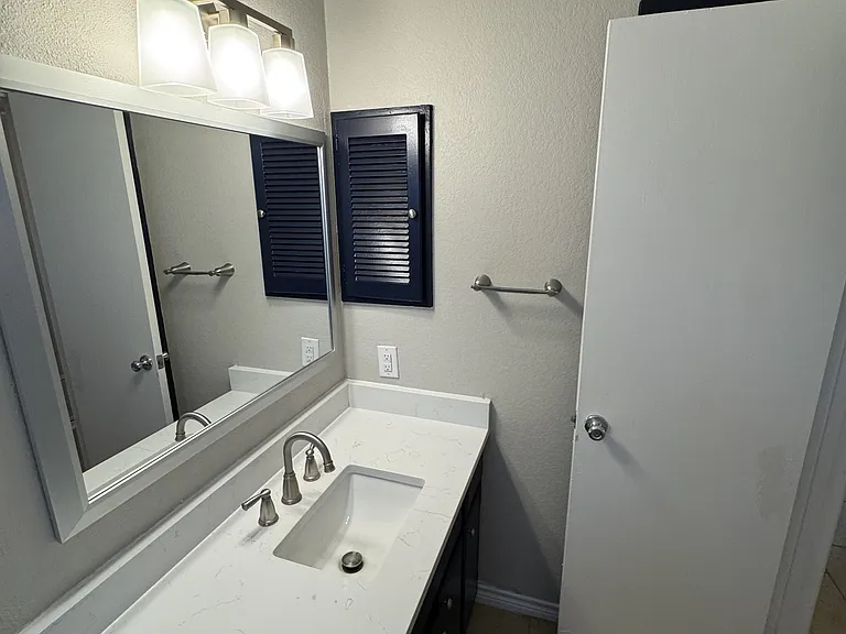 1045 Shook Ave #1-158 — Photo 13