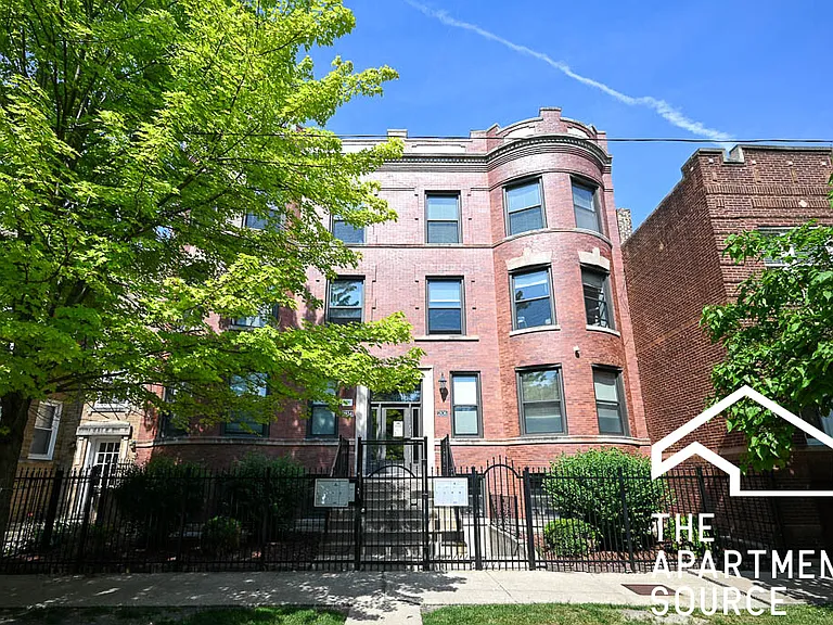 2834 N Albany Ave #G — Photo 15