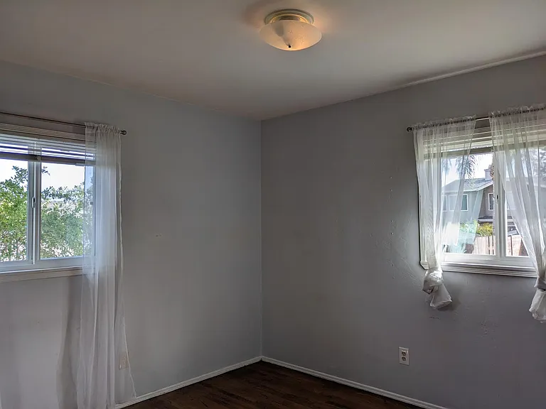 4135 Hill St — Photo 16