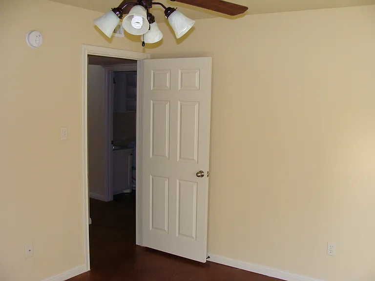 115 Meadow Park Cir #115 — Photo 12