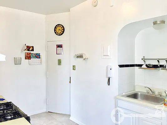 Rented by Brooklyn Key | media 15