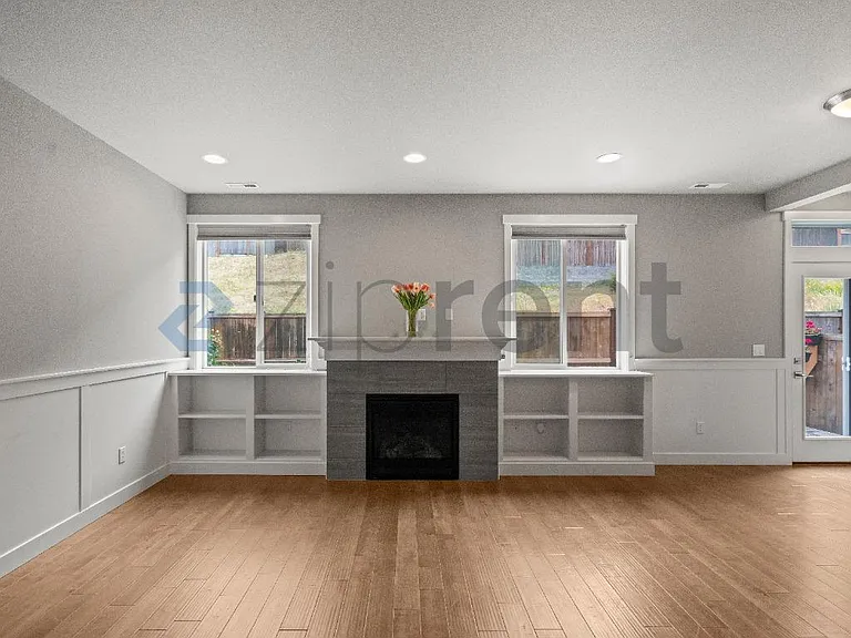 3356 Amak Ln — Photo 7