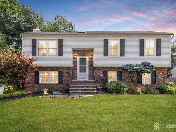 175 Fordham Dr, Aberdeen, NJ 07747