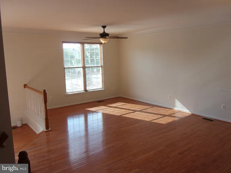 25929 Kirkwood Sq — Photo 11