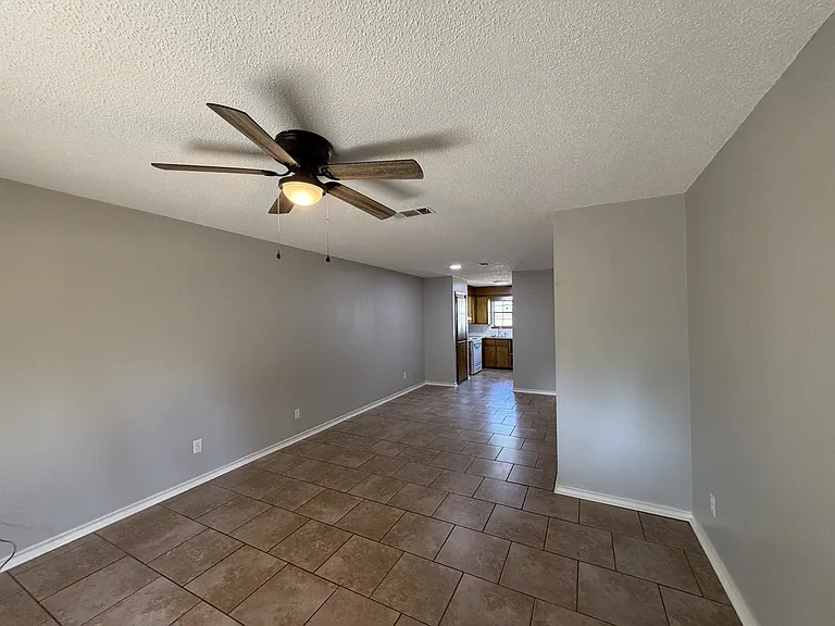 1105 Carroll Ave #B — Photo 6
