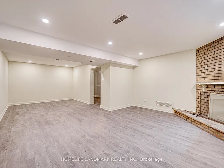 7 Knightswood Rd — Photo 43