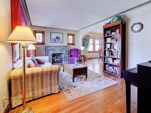 2nd image of 6648 Lindenwood Ave