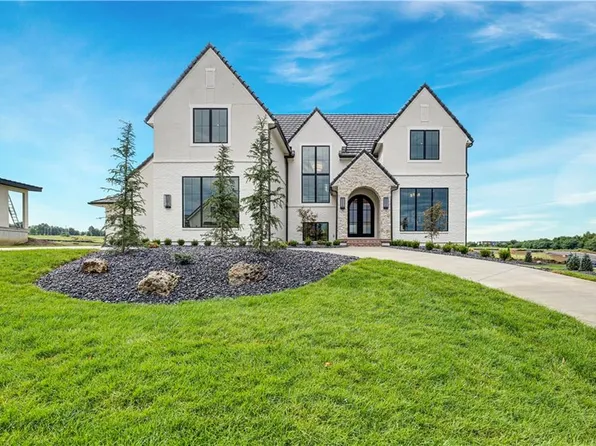 12111 W 173rd Ter, Overland Park, KS 66221