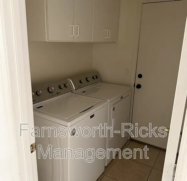 3625 N Katmai — Photo 14