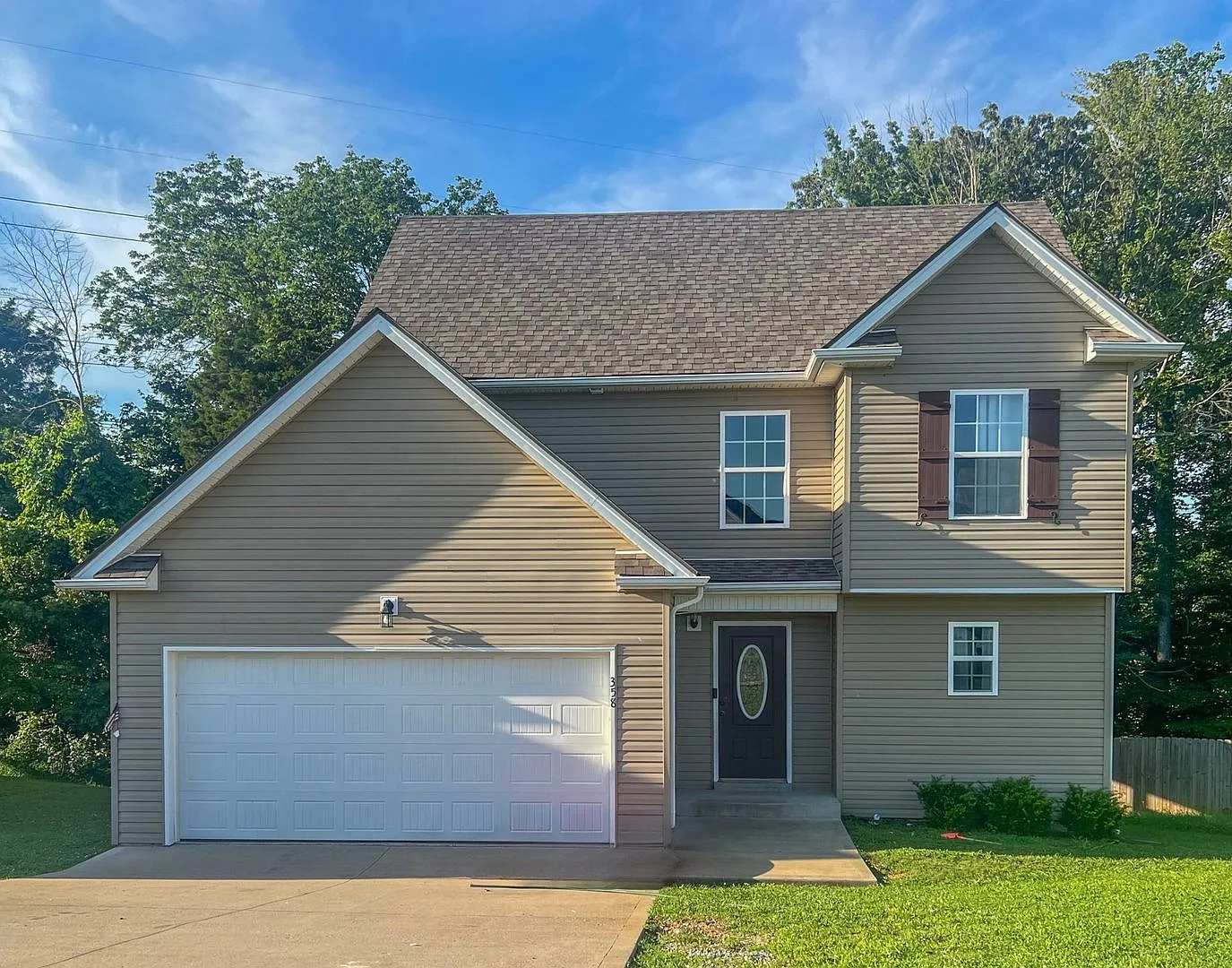 358 Chalet Circle Clarksville, TN 37042 — Photo 1