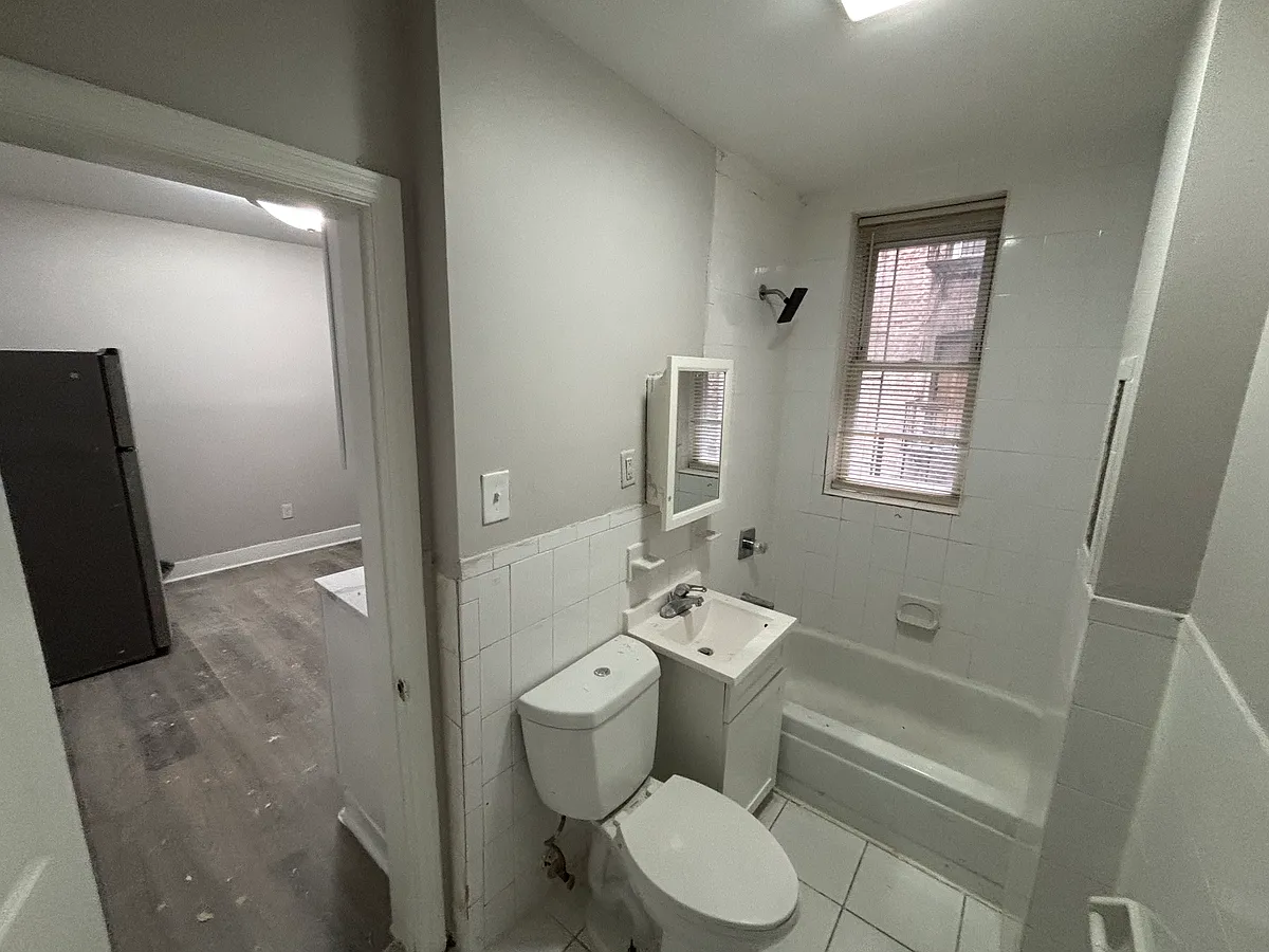 Building Photo - 5304 Palisade Ave #202B