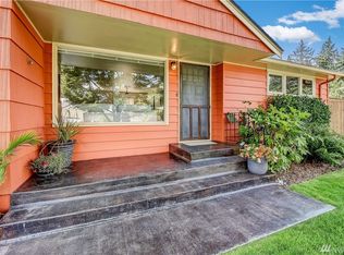 11721 7th Ave NE, Seattle, WA 98125