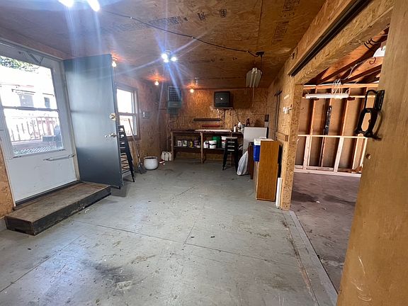 2nd image of 417 Erie Ave