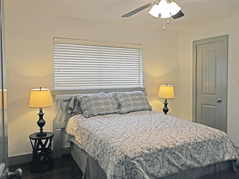 5527 Valkeith Dr — Photo 21