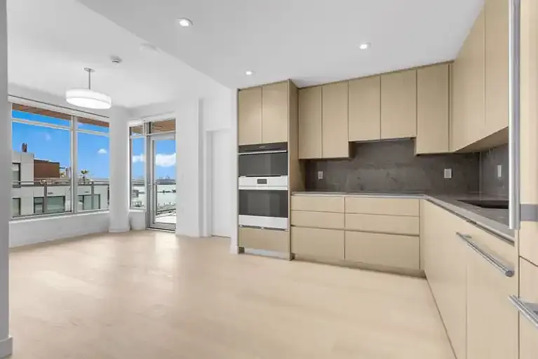 2 bed, 2.0 bath, 1010 sqft, $4,290 — Photo 4
