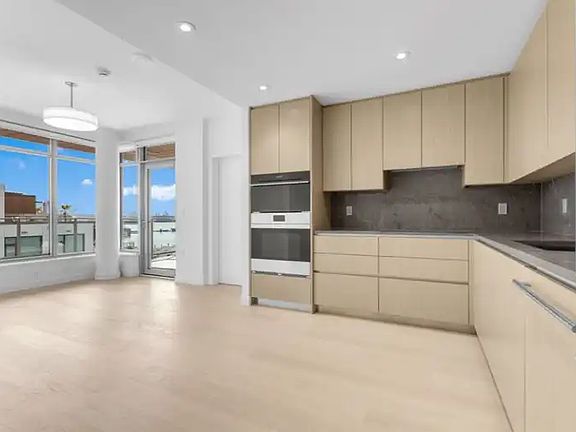 4th image of 777 Harbour Ave #502