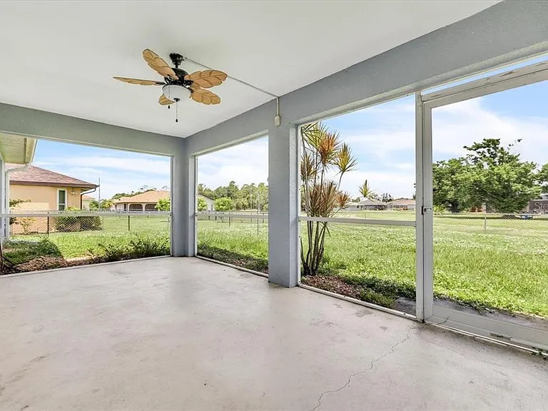1708 Blue Lake Cir — Photo 32