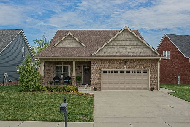 1st image of 2243 Fairfax Dr