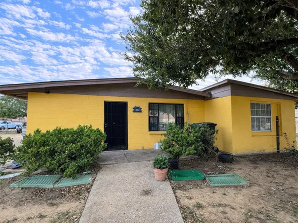 509B Glenn St, Zapata, TX 78076