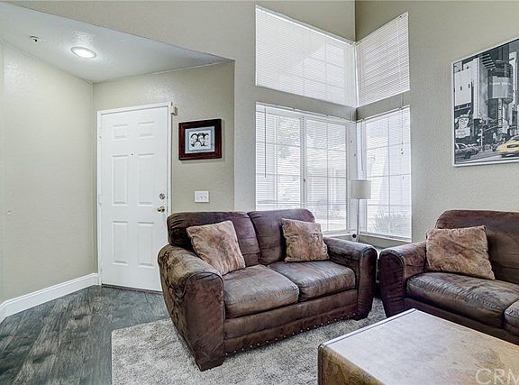 3rd image of 11423 Aberdeen Dr