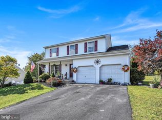 30 Mountain View Ln, Pottsville, PA 17901