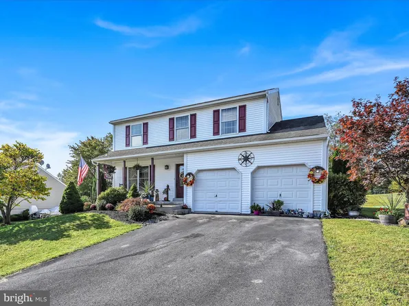 30 Mountain View Ln, Pottsville, PA 17901