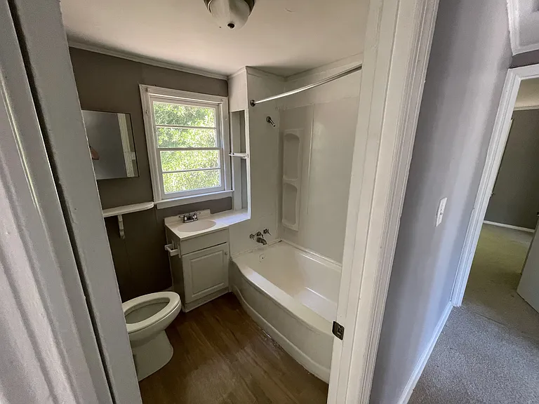140 Weaver St — Photo 6