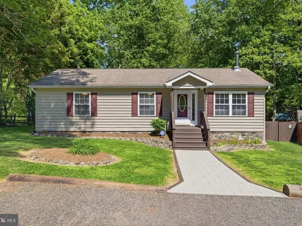 11620 Cowpoke Cir, Lusby, MD 20657
