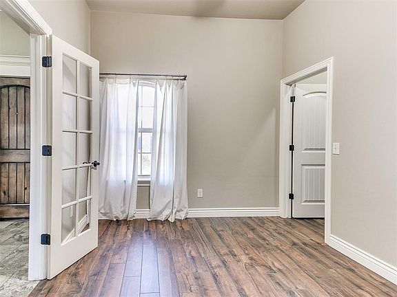 3rd image of 4801 SW 128th St