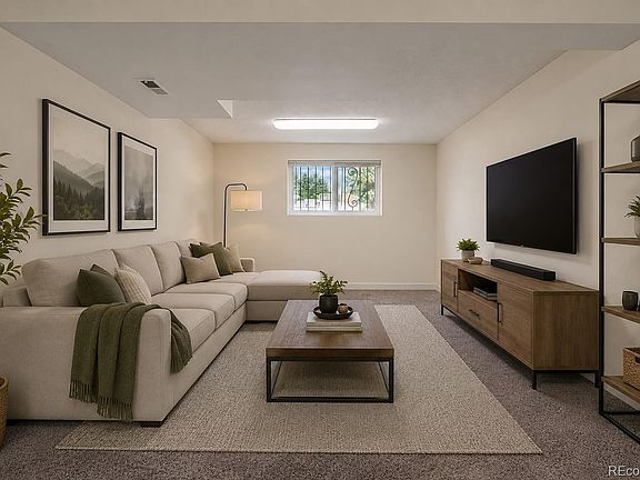 5th image of 1431 S King Court