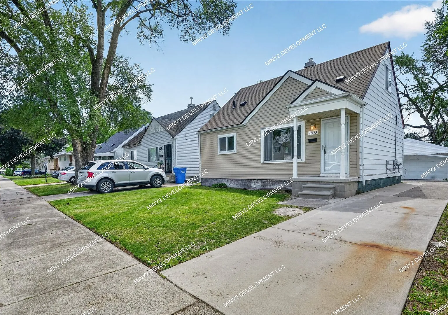 Fully Renovated 3-Bedroom Bungalow in Warren — Photo 1