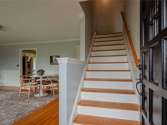 3rd image of 896 Plank Rd