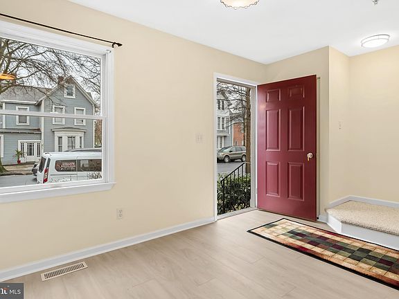 3rd image of 217 E Dover St
