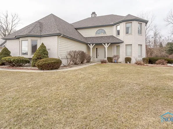 328 Cove Harbour Dr, Holland, OH 43528