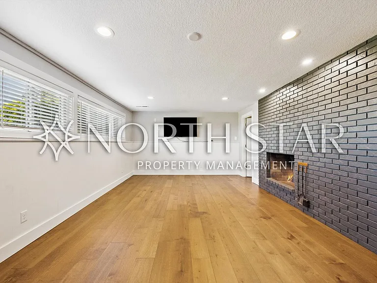 860 Skyland Dr — Photo 22