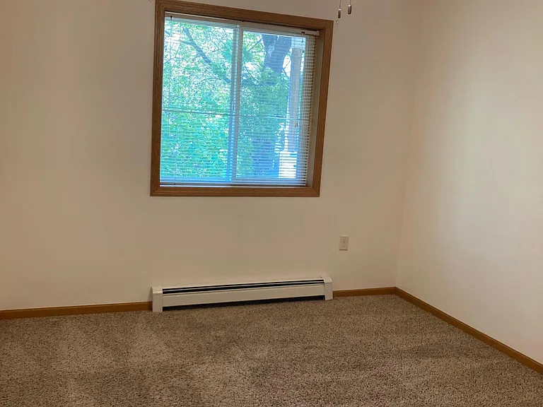 Walnut Grove Apartments — Photo 9