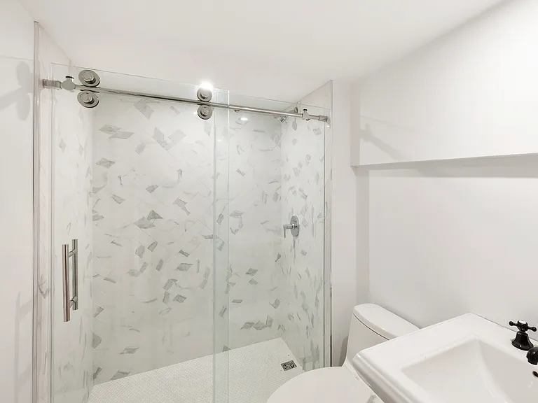 48 Beechwood Dr — Photo 28