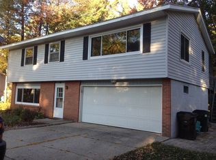 19120 Pine Grove Ct, Spring Lake, MI 49456