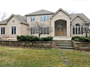 1071 E Bonner Rd, Wauconda, IL 60084