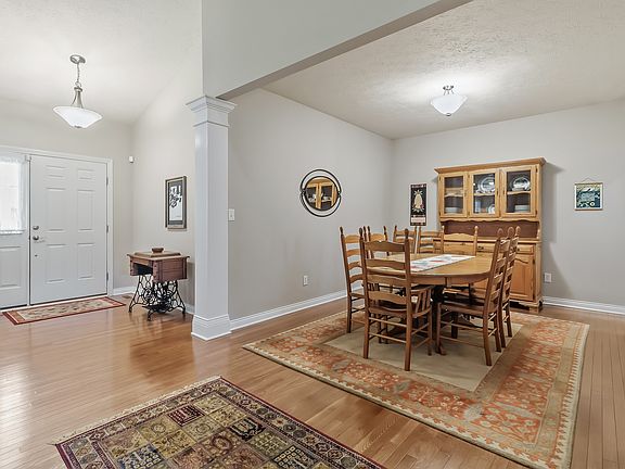 3rd image of 18659 Wychwood Pl