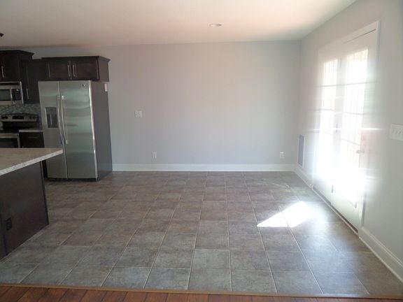 3rd image of 444 Cyprus Ct