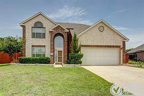 2nd image of 3825 English Oak Dr