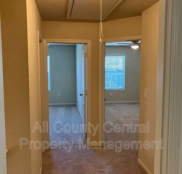 230 Smith Glen Dr — Photo 13
