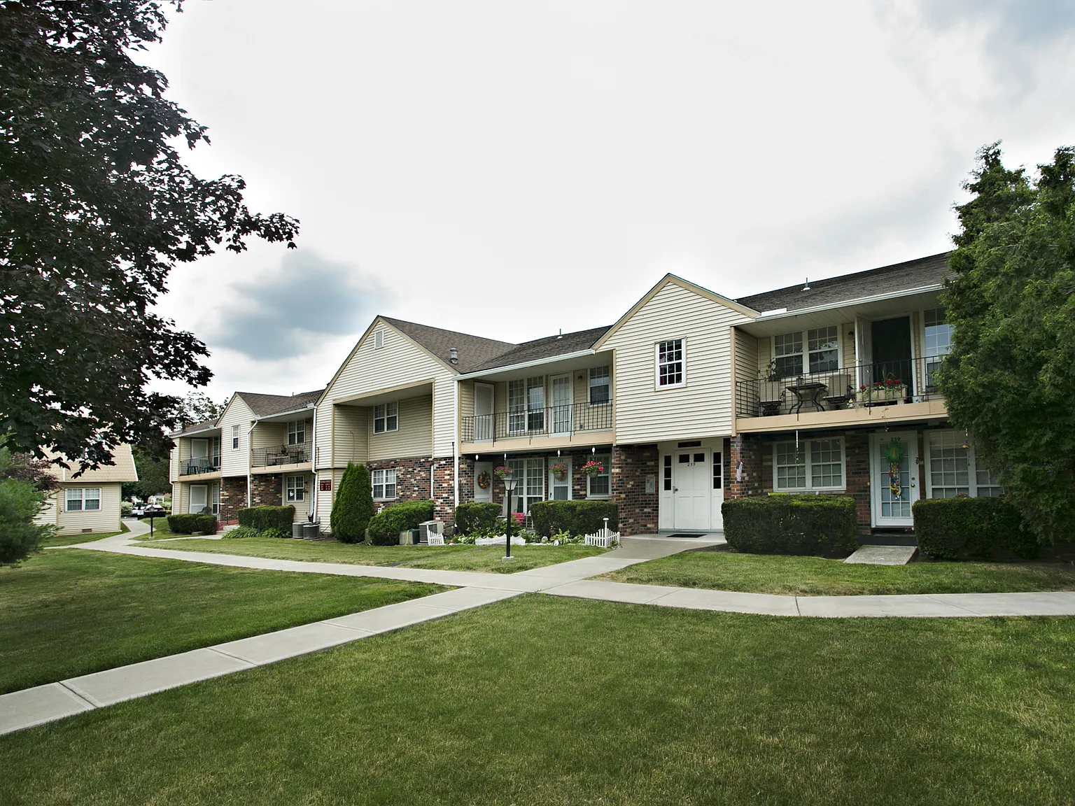 Green Acres Homes — Photo 4